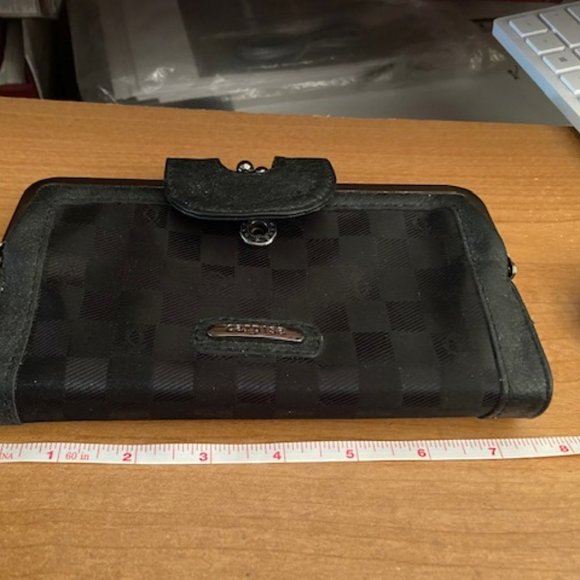 Carpisa Black Clasp Wallet from Italy NWT - Picture 7 of 10